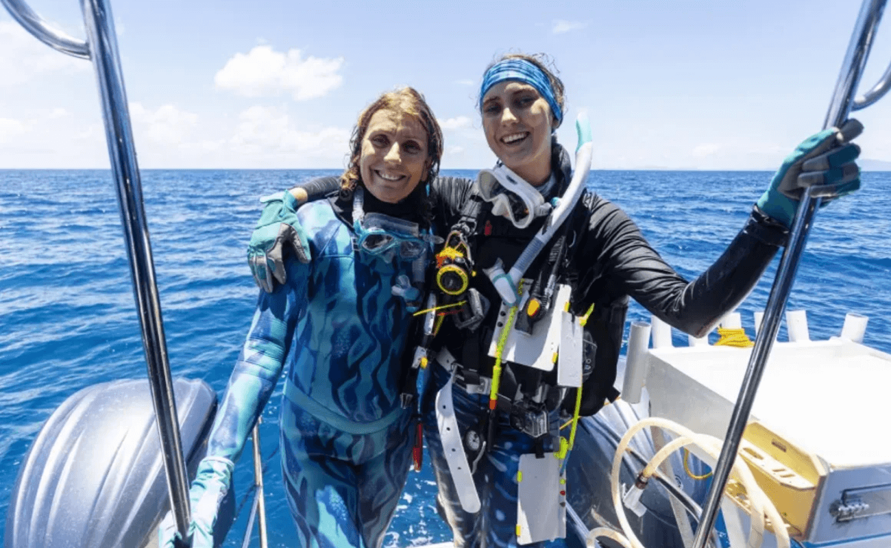 Madre e hija descubren la colonia de coral más grande del mundo