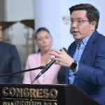 Debate por la Ley de Cine: ¿Es el impuesto a boletos aéreos el camino correcto?