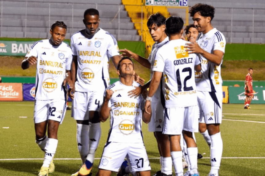 Comunicaciones vence a Malacateco en un cierre de infarto